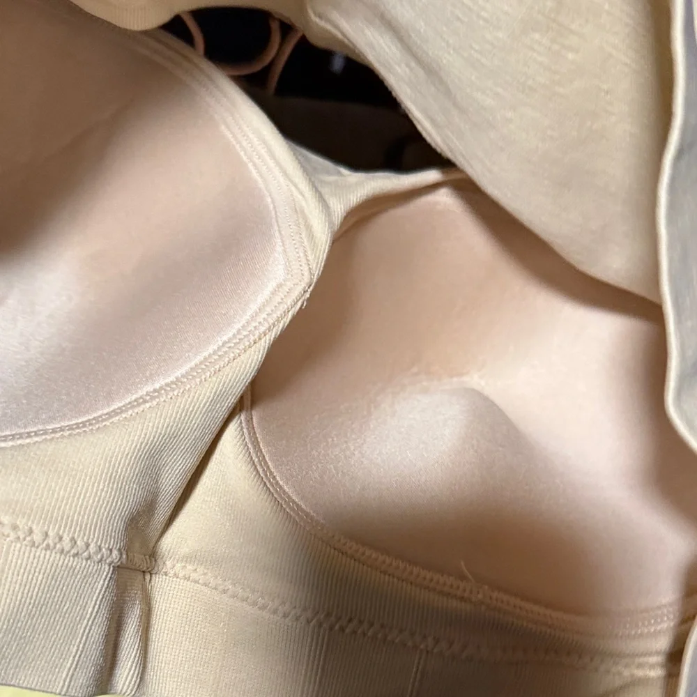 Truekind Convertable Seamless Strapless Nude Bandeau Bra with Removable Straps - Picture 5 of 10